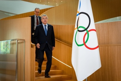 中止・延期は議論せず IOC会長、東京五輪開催へ「全力」