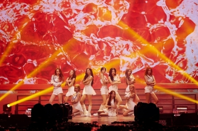 宇宙少女、単独コンサート「WONDERLAND」成功裏に終了 – KOREA WAVE