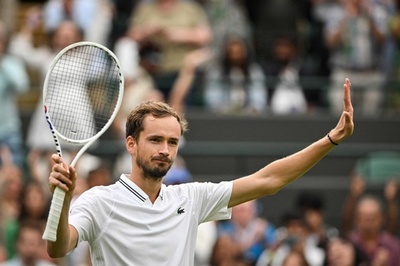 メドベがウィンブルドン初4強 アルカラスの「恐ろしい」パワー警戒