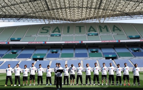 無観客試合の浦和レッズ 清水戦に先駆け差別撲滅スピーチ 写真4枚 ファッション ニュースならmode Press Powered By Afpbb News