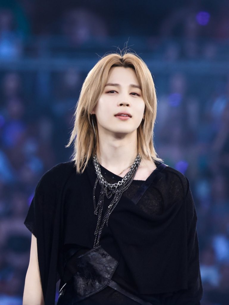 (c)STARNEWS