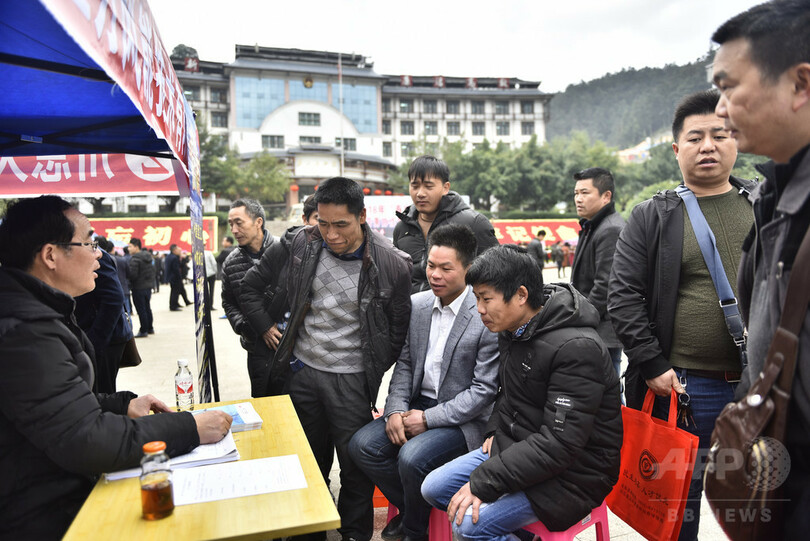 中国都市部の昨年の新規雇用1351万人 農民工の賃金未払いは依然として存在