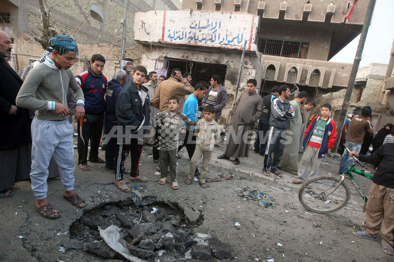イラク首都のシーア派地区で爆弾攻撃、53人死亡
