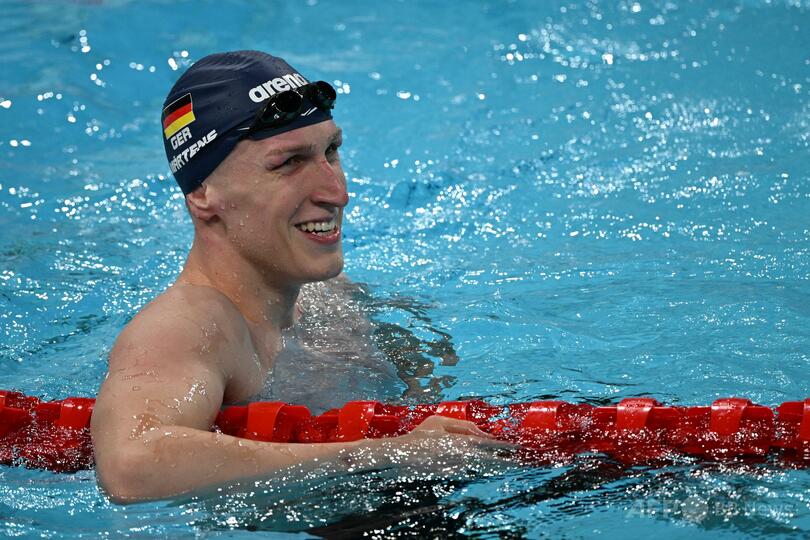 独のパリ五輪王者、400m自由形の世界記録を16年ぶり更新