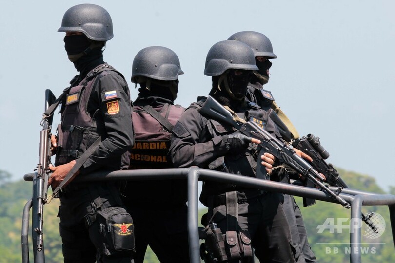 ベネズエラ、対コロンビア国境に兵士15万人の配備を開始