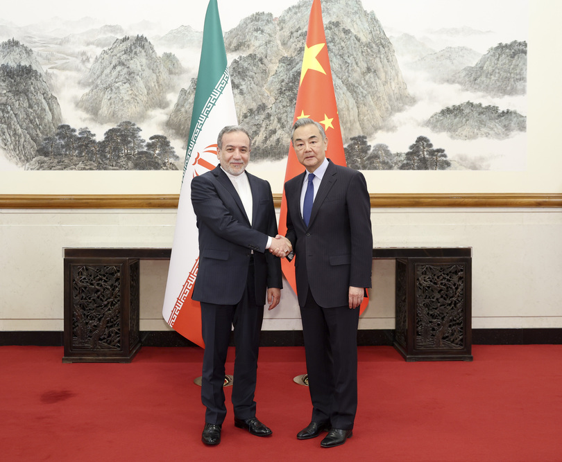 王毅氏、イラン外相と会談
