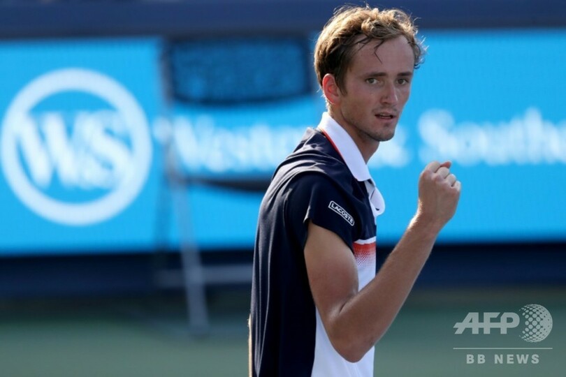 メドベージェフが三度目の正直、W&Sオープン優勝で世界5位へ