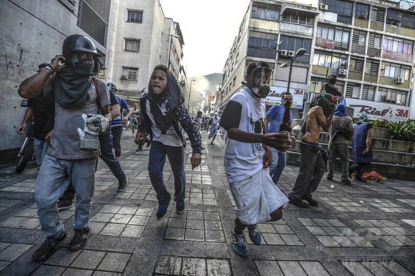 ベネズエラ制憲議会選、大統領が勝利宣言 衝突の死者10人に