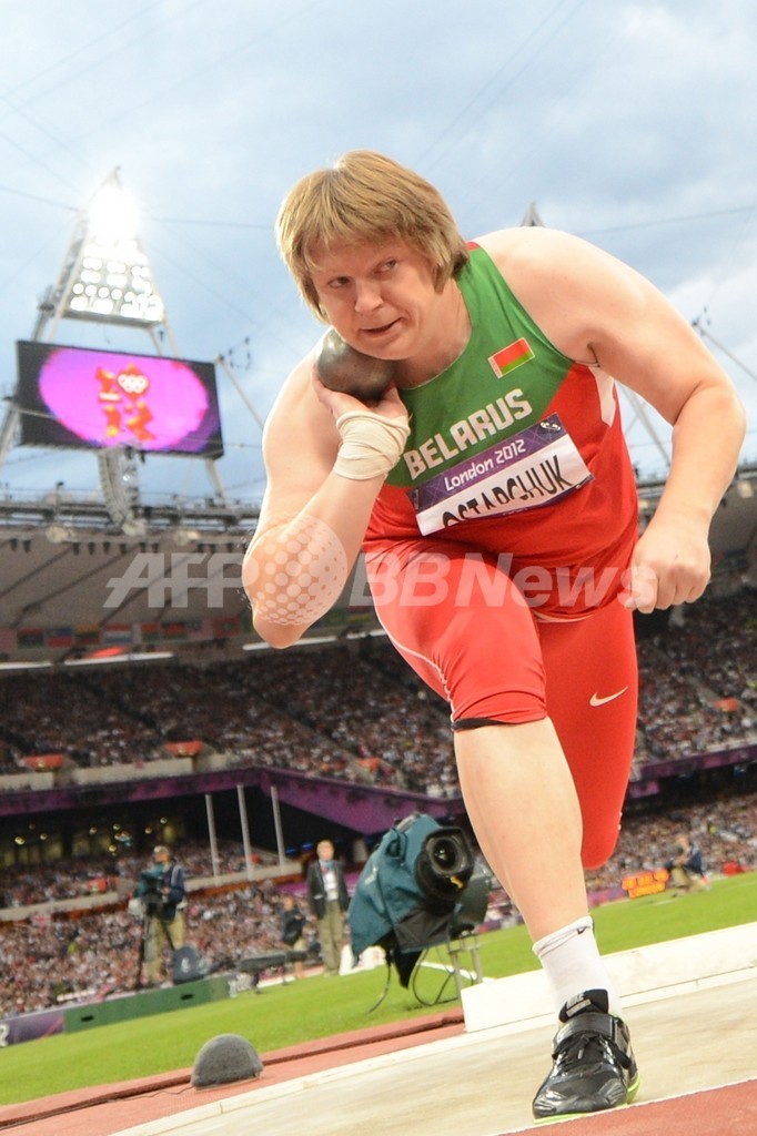 オスタプチュクが女子砲丸投げで金メダルを獲得