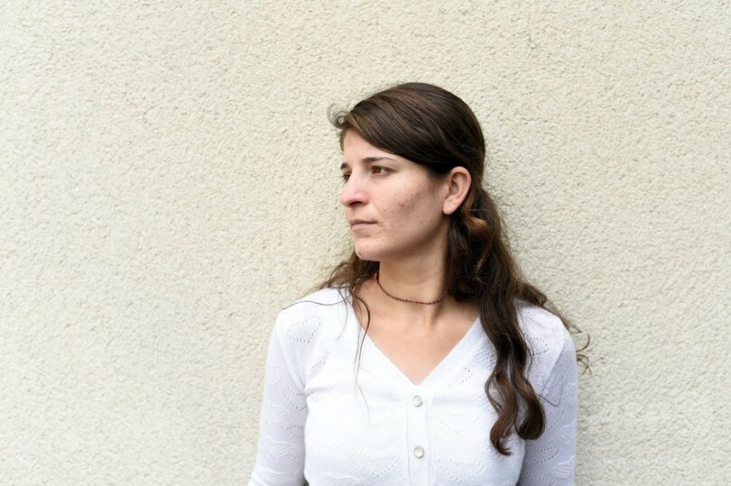 「青い目のヤジディーをくれ」 捕らわれの10代女性が見たISの奴隷市場