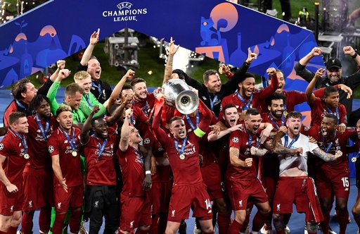 UEFAチャンピオンズリーグ リバプール 優勝記念額入りフォト マンCITY CL、セビージャEL、ウエストハムECL 優勝記念 額入り