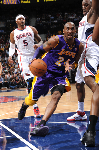 コービー・ブライアント NBA通算得点ランクで6位に浮上 写真2枚 国際