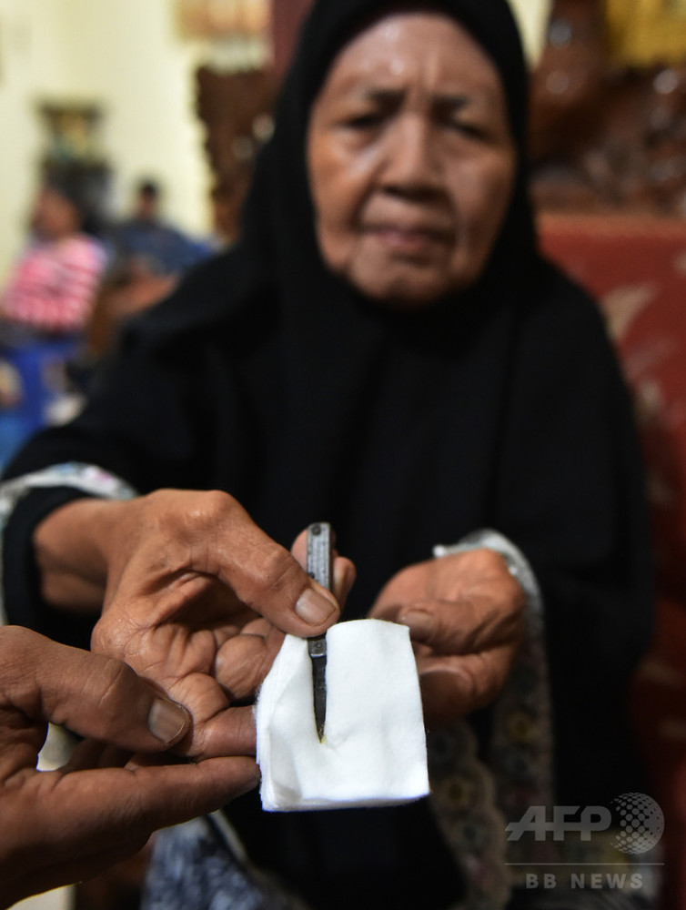 女性器切除の是非 インドネシアで論争過熱 写真8枚 国際ニュース Afpbb News