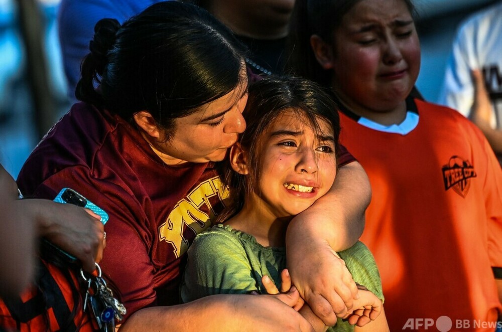 突入の遅れは「間違い」 米小学校乱射、当局がミス認める 写真9枚 国際ニュース：AFPBB News