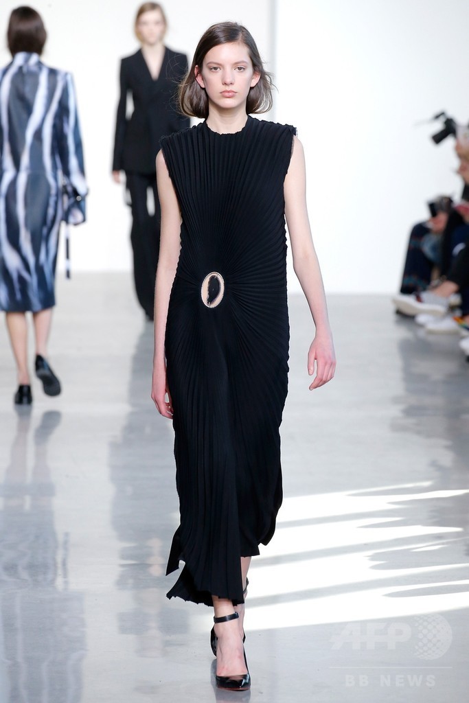 「カルバン クライン」16/17年秋冬コレクション