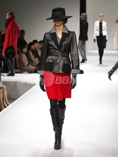 ＜13/14年秋冬東京コレクション＞ジュン アシダ