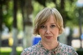 ルーマニアの首都ブカレストでAFPの取材に応じるジャーナリスト、エミリア・セルカン氏（2022年7月26日撮影）。(c)Daniel MIHAILESCU / AFP