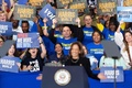 米ノースカロライナ州ローリーでの選挙集会で、演説するカマラ・ハリス副大統領（2024年10月30日撮影）。(c)Ryan M. Kelly / AFP