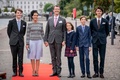 デンマーク王室の（左から）フェリックス王子、マリー妃、ヨアキム王子、アテナ王女、ヘンリック王子、ニコライ王子。首都コペンハーゲンで催された女王マルグレーテ2世の在位50年祝賀昼食会にて（2022年9月11日撮影）。(c)Mads Claus Rasmussen / Ritzau Scanpix / AFP