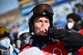 北京冬季五輪、スノーボード男子ハーフパイプ決勝。演技を終えた米国のショーン・ホワイト（2022年2月11日撮影）。(c)Marco BERTORELLO / AFP