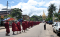 2007年9月18日、ミャンマー最大の都市ヤンゴン（Yangon）で反軍事政権デモを行う僧侶ら。(c)AFP