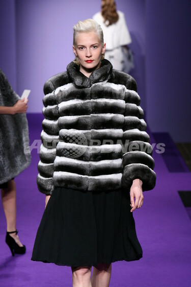 お値下げしました！】内側レースのロイヤルチエ ファーボレロ 新品