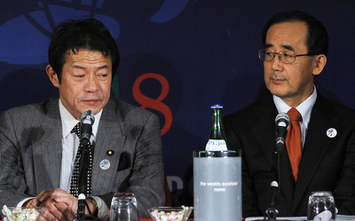 中川氏後任の財務相、与謝野氏兼務へ