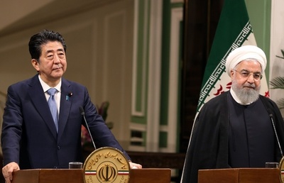 安倍首相、イランに中東和平で「建設的な役割」要請