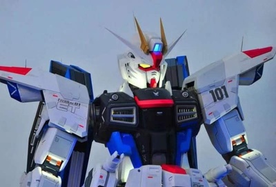 中国上海に実物大ガンダム 日本以外で初めて登場