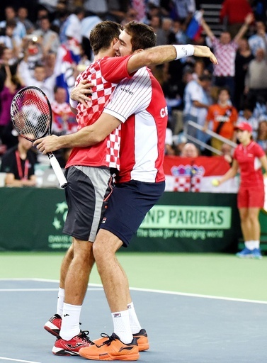 チリッチがダブルスでも躍動、ホームのクロアチアが王手 デ杯