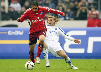 カールスルーエがハンブルガーSVに競り勝つ