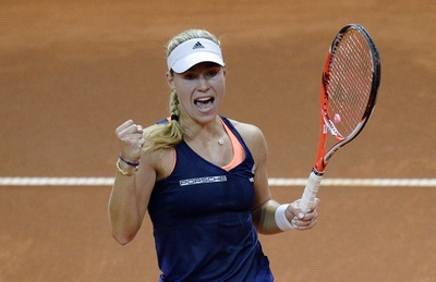 ケルバー完勝で決勝進出、ポルシェ・テニス・グランプリ