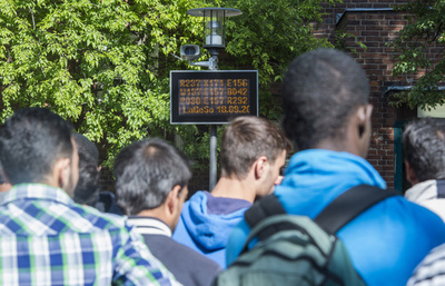 難民希望者20人、ドイツ首都の登録センターを提訴