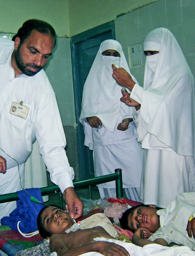 続く北ワジリスタンの戦闘、武装勢力130人と兵士45人が死亡