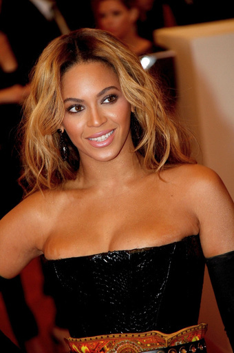 フォーブス誌「最も影響力あるセレブ」、今年度1位はビヨンセ