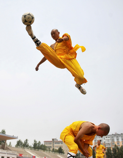 あの「少林サッカー」が現実に？少林寺がサッカースクール開校