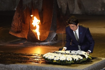 中東歴訪の安倍首相、イスラエル首相と会談