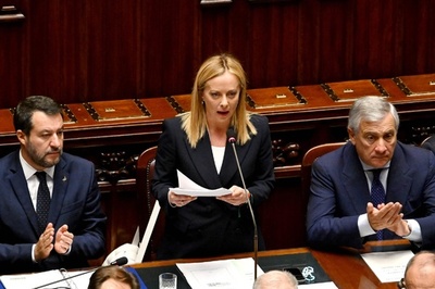 メローニ新首相、「イタリアは欧州の一員」と強調