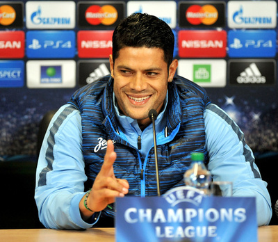 でっち上げ？フッキへの人種差別報じられた審判が反論