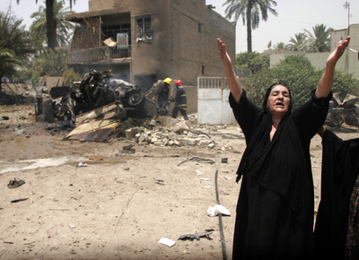 バグダッドで自爆攻撃、26人死亡 政府系銀行を標的