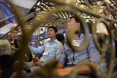 錬鉄のボディーを持つ車、展示会に登場 カンボジア