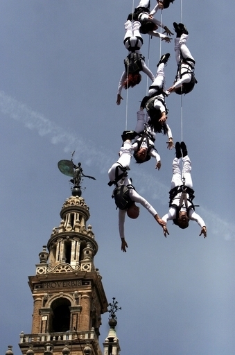 セビリアで舞台芸術の祭典が開幕