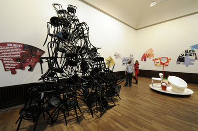 イケアの家具・広告エキシビション、ストックホルム現代美術館