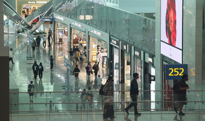 8月免税店利用客数100万人突破…「新型コロナウイルス以来初」 – KOREA WAVE