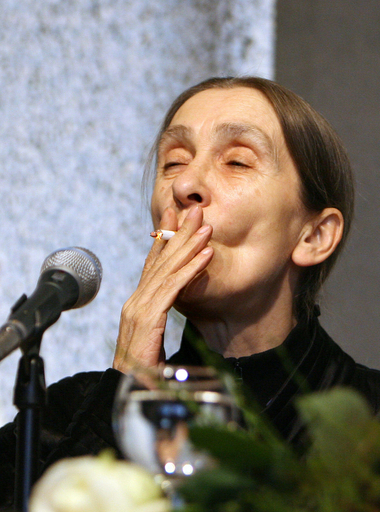 ピナ・バウシュの「Rough Cut」が上演される - ドイツ