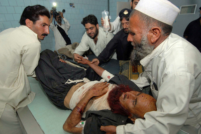 パキスタン、反タリバン部族の集会で自爆テロ 32人死亡