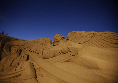 砂で再現されたキリスト生誕の物語、カナリア諸島の浜辺に スペイン