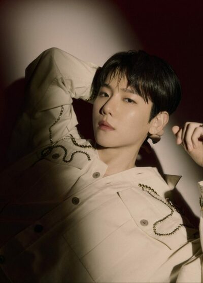 EXO BAEKHYUN、日大リーグ開幕戦、アカペラで「愛国歌」