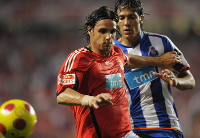 ベンフィカ ホームでポルトと引き分け