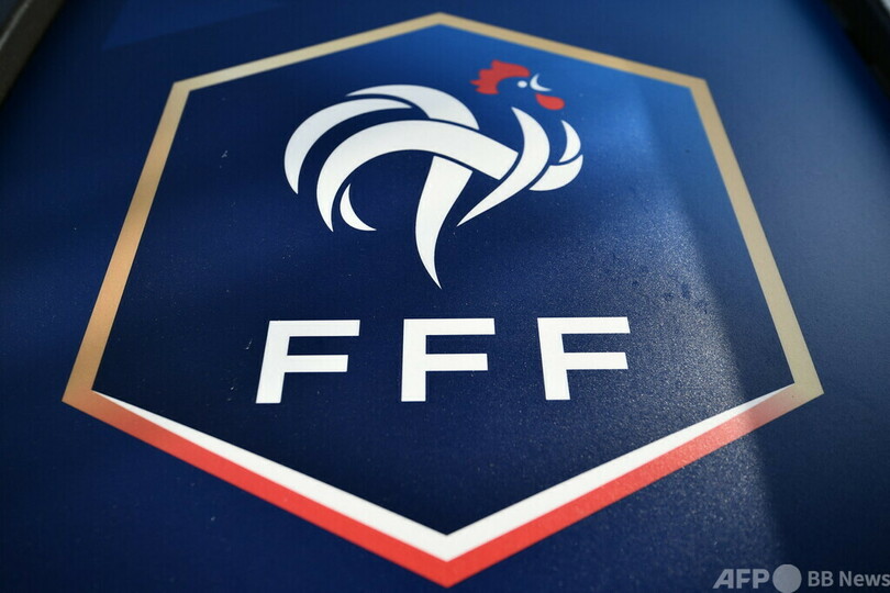 U-18仏代表が20分で4人退場、試合は打ち切りに